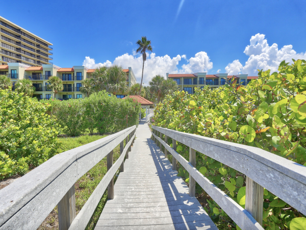 St Petersburg Beachfront Condo Rental Gulf Front Vacation Rental with Balcony